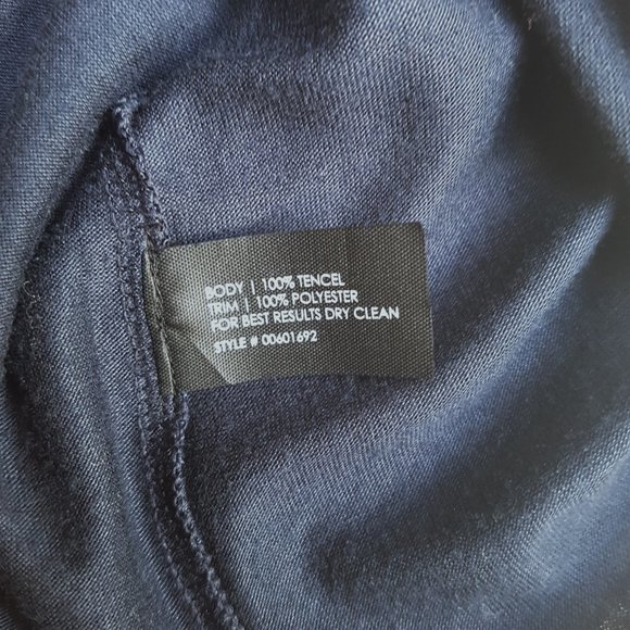 Club Monaco Navy Blue T-shirt - Picture 6 of 8